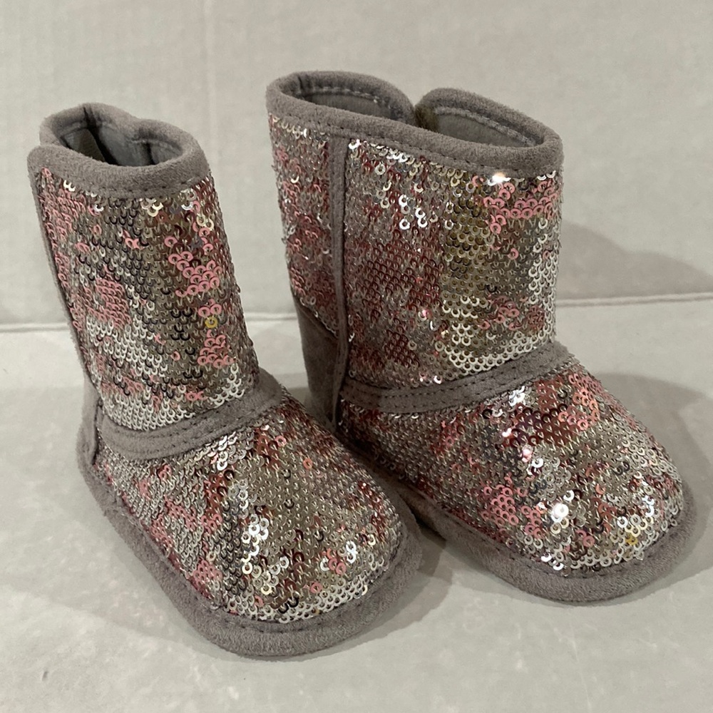 Stepping Stones baby girl  silver sequin boots size 9-12 months